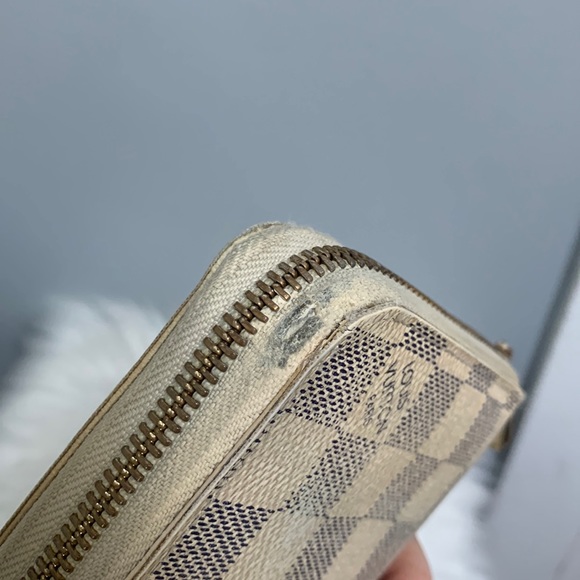 2012 authentic Louis Vuitton Damier Azure (DA) zippy long wallet - Picture 5 of 16